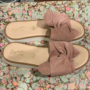 Seychelles Coast Platform Slide